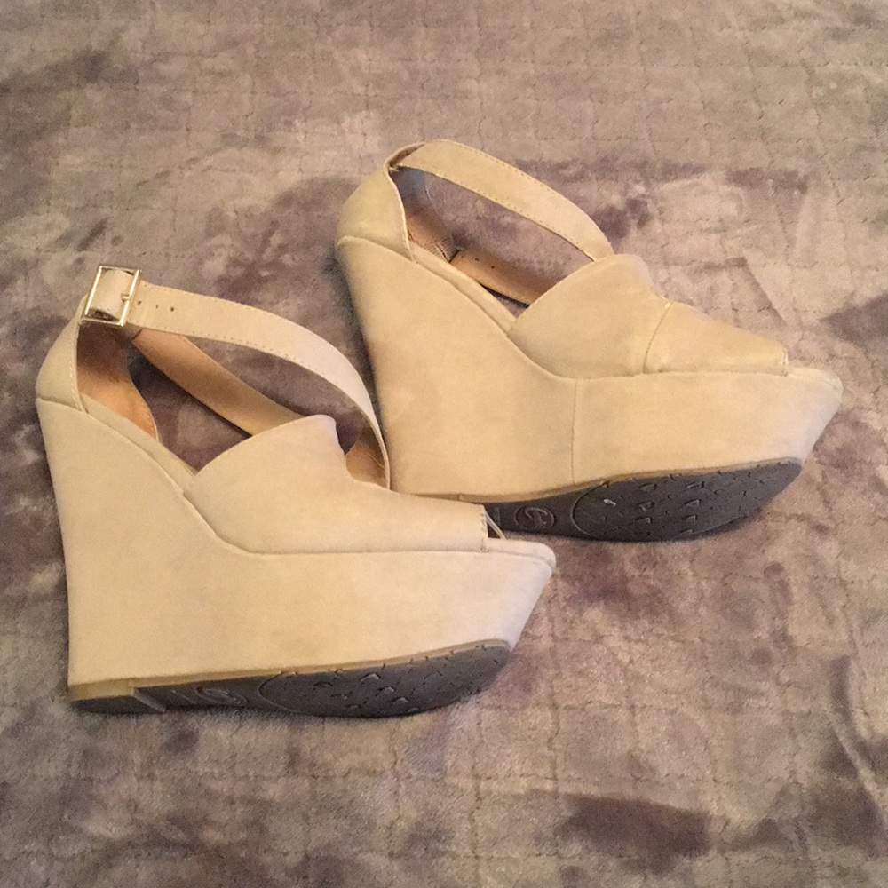CUTE PLATFORM SANDALS - Picture 3 of 6